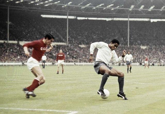 欧洲杯c罗拿金靴完整版,葡萄牙欧洲杯夺冠c罗瞬间