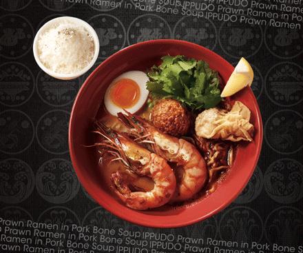 糟！进了上海一家拉面店，员工竟然比我更时髦