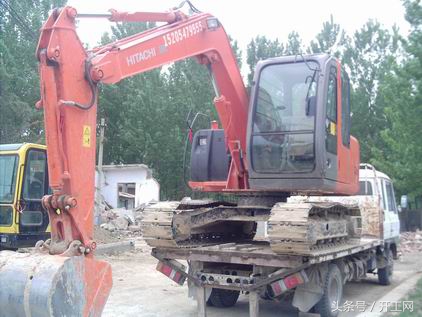 小挖对决，卡特307Dvs小松PC60-7vs日立ZX70性价比之拼