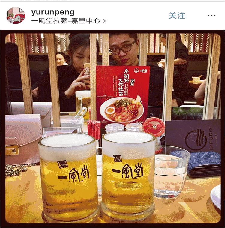 糟！进了上海一家拉面店，员工竟然比我更时髦