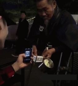 美女朋友圈晒旅游照,女生在朋友圈晒出旅游照片