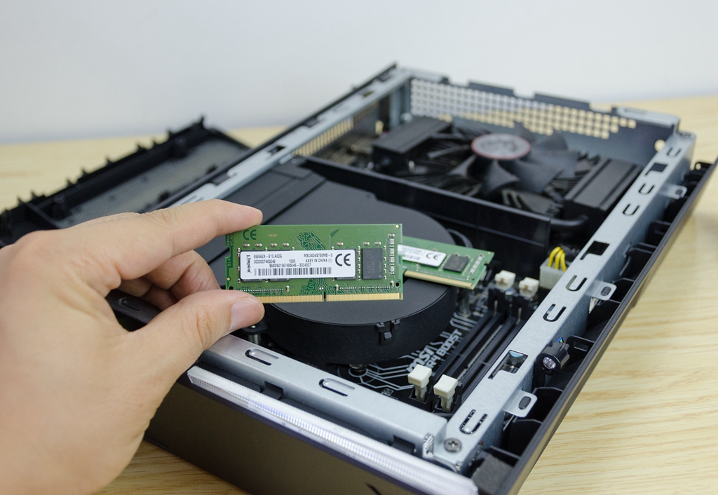 i777001060显卡玩吃鸡卡,i7-7700加1060在2019年多少钱