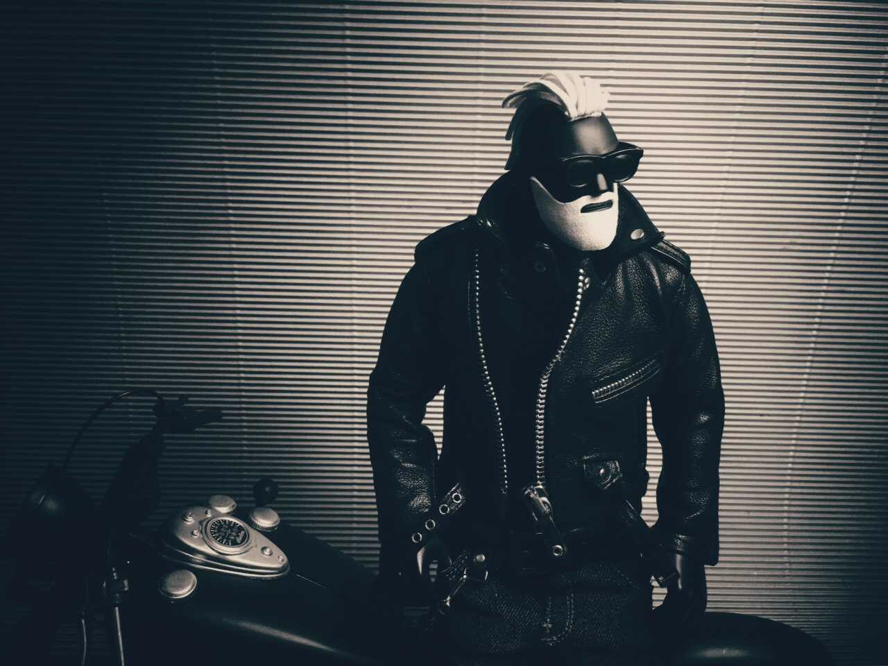 设计师Hidden-Foo原创人偶「Hunter」，你比他酷算我输！