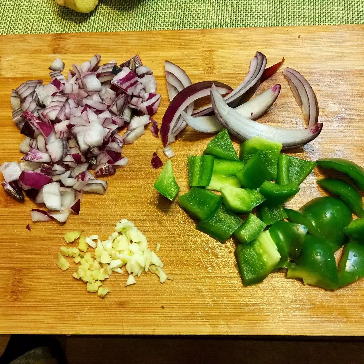 不用咖喱块做咖喱土豆的方法,不用咖喱怎么做咖喱面