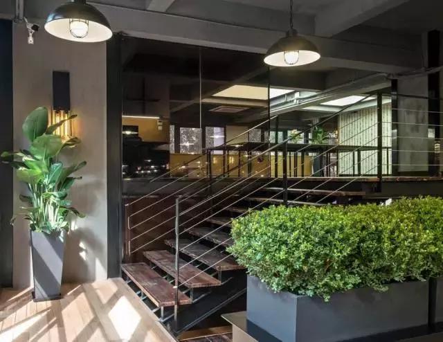 搭建二层公寓loft隔层,极简办公室loft设计方案