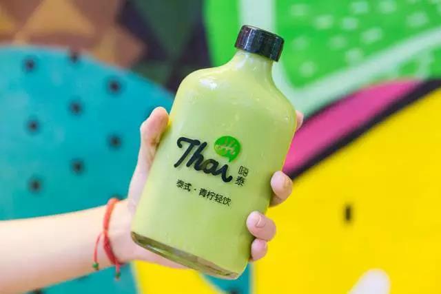 泰式奶茶有股独特的香味,泰式奶茶店里卖得最好的一款奶茶