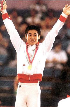 易建联扔鞋事件是哪一年,易建联丢李宁鞋事件