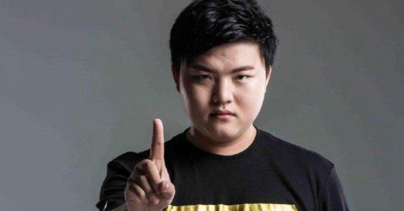 skt核心是faker还是宙斯,skt新ad为什么顶替bang