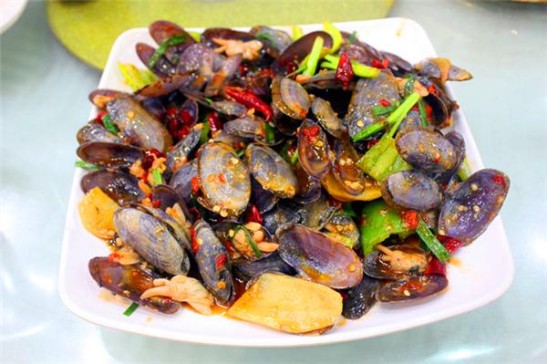 我到过许多地方是指哪里,我去过的地方皆是你看过的风景