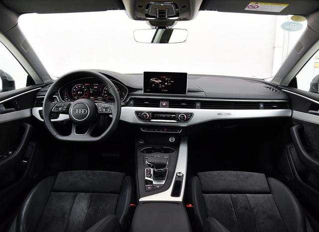 奥迪a5丐版和a4l顶配哪个贵,奥迪a5比奥迪a4短多少