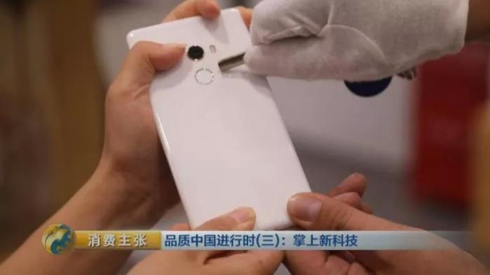 外国卖中国三防手机,老外购买中国小米手机