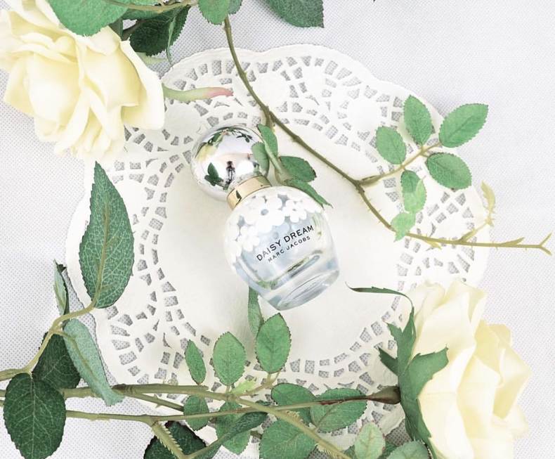 闻marcjacobs识少女，带你闻见情窦初开的甜美