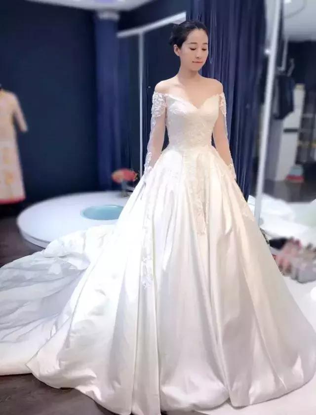 大码拖尾显瘦重工长袖婚纱,显瘦拖尾蛋糕裙