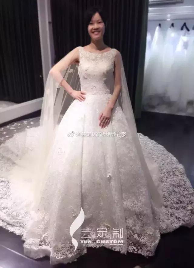 大码拖尾显瘦重工长袖婚纱,显瘦拖尾蛋糕裙