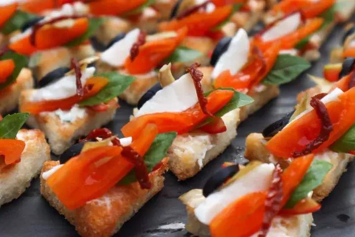 佳能高颜值轻巧相机便宜,入门便携相机佳能m200