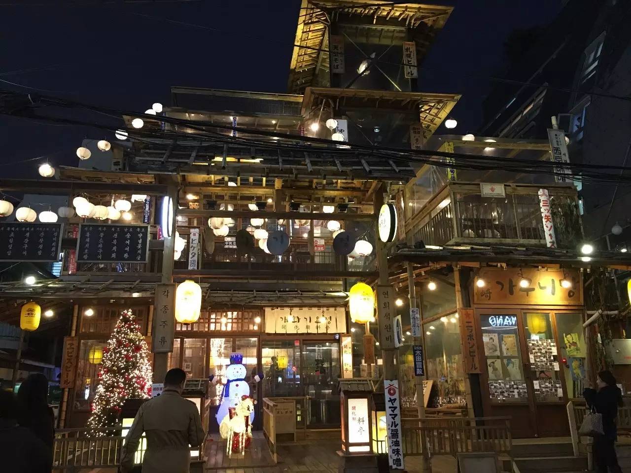 这里可能是唯一能够满足你吃到巨无霸海鲜和偶遇Runningman的地方了！