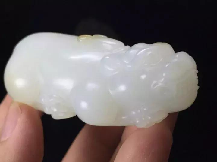 佩戴貔貅真的招财吗女,女士想招财佩戴公貔貅还是母貔貅