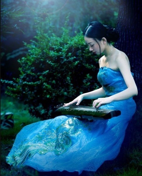 濡傝姳缇庣湻浼兼按娴佸勾蹇冭嫢纾愮煶,鍞編鍙ら涓夊崈绻佸崕寮规寚鍒归偅