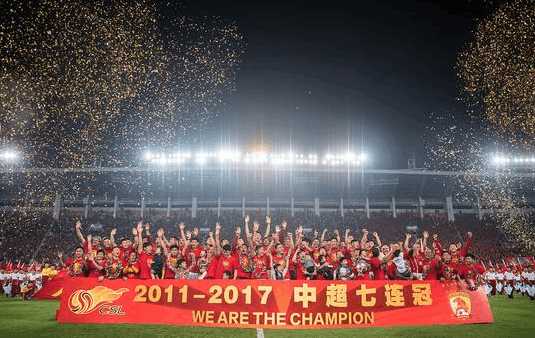 中国足坛又一笑话！恒大办夺冠庆典或被罚空场，罪魁祸首继续是他