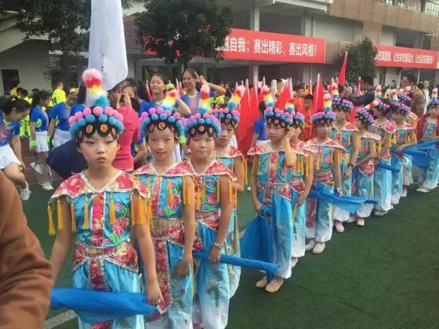 学校运动会第一名是谁,运动会班级风采展示第一名