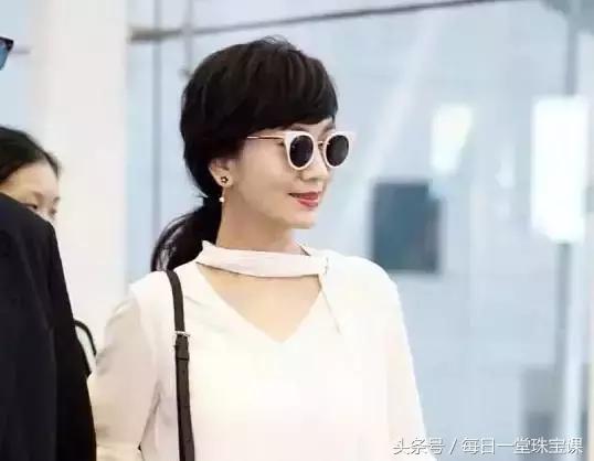 三个女人讨论的话题,三个女人一起讨论的话题