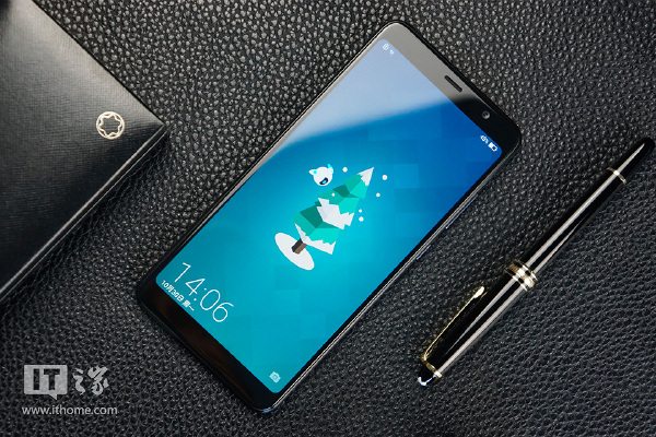 千元全面屏奇兵？中国电信助力小鲜肉站台的哈利手机