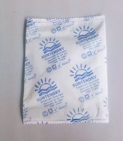 不小心误食了颗粒干燥剂会怎样,猫误食了干燥剂