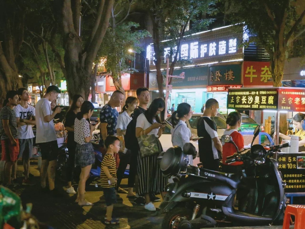 十大最难排队小馆子,好吃到爆的的十家小店