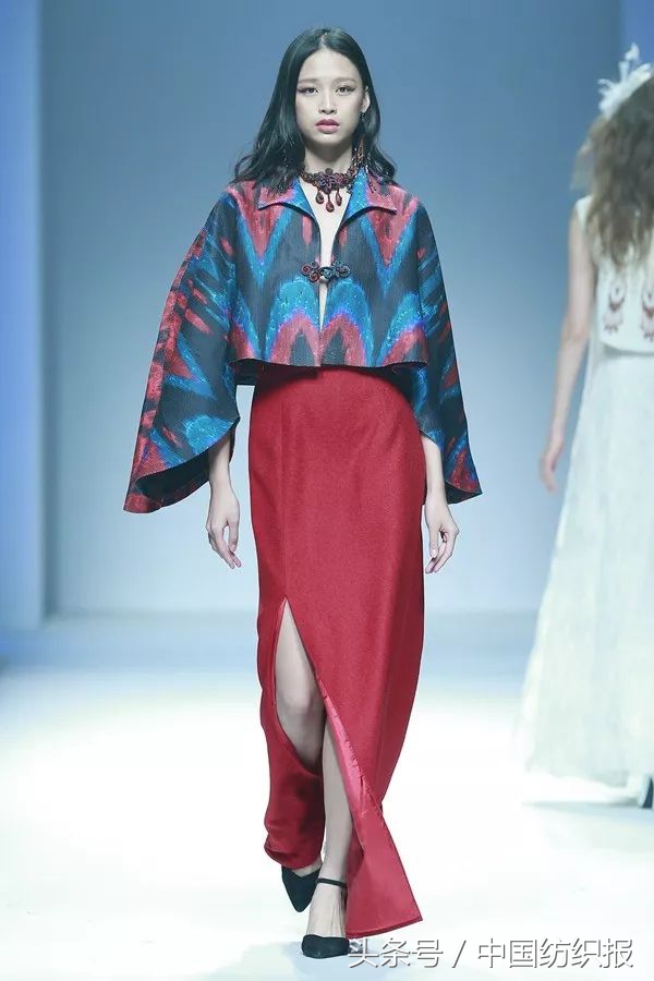 雅莹早春穿什么衣服,雅莹国风美学女装