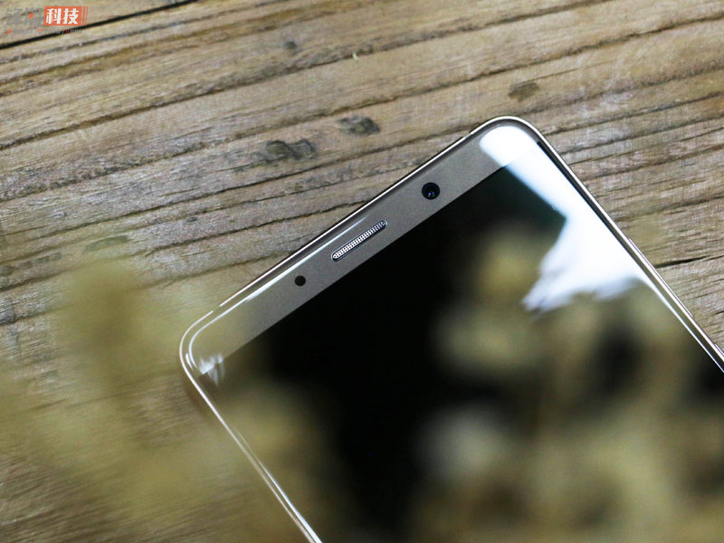 华为mate10深度上手体验,用了一年的华为mate10感觉如何