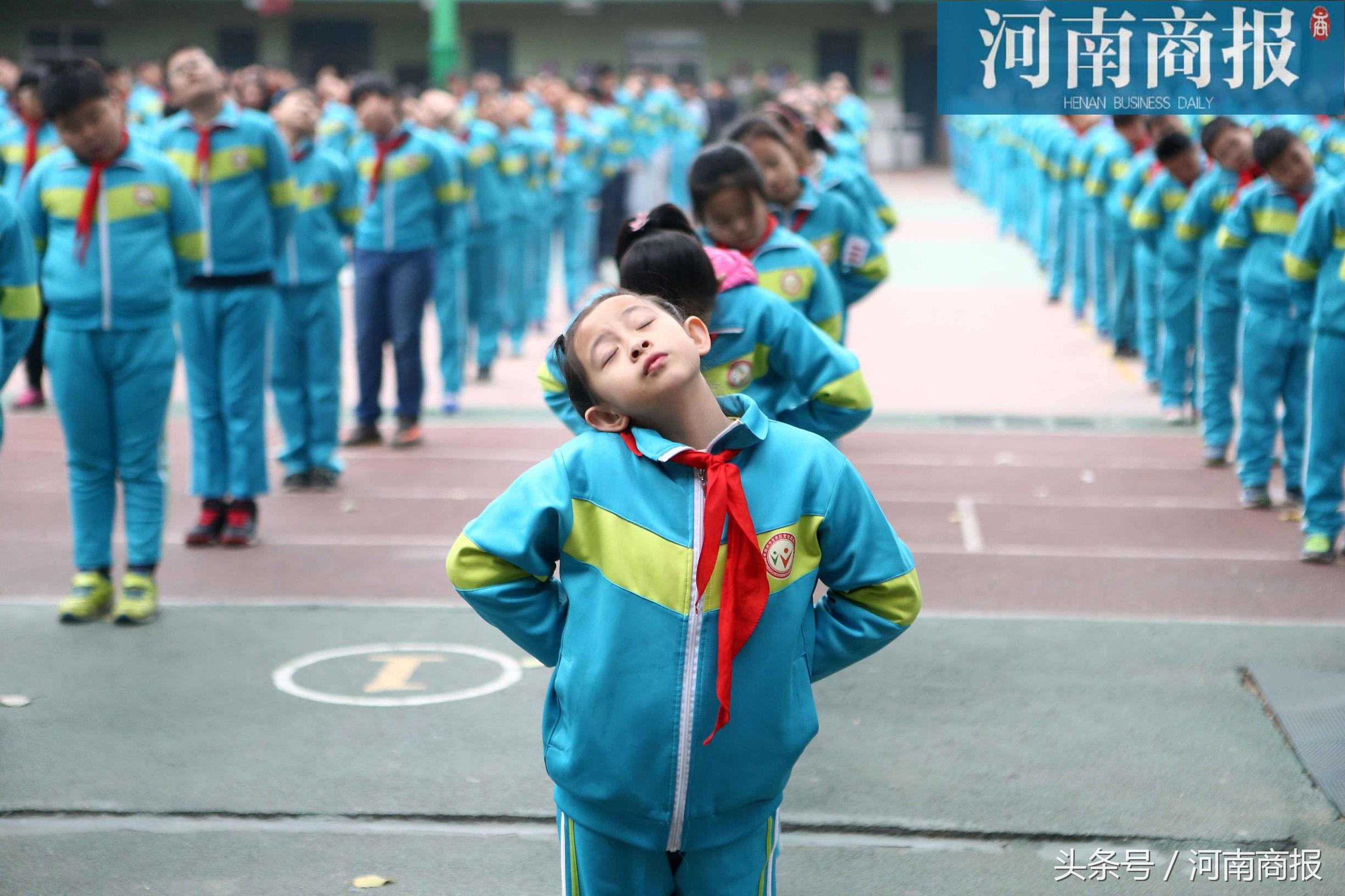 踢腿腾挪、拱手作揖……这家小学把戏曲进校园玩出新花样！