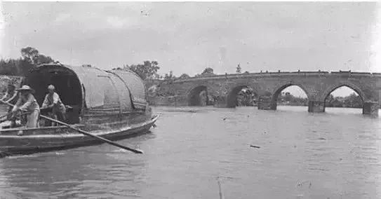 成都的玩法,成都天府广场拍照姿势