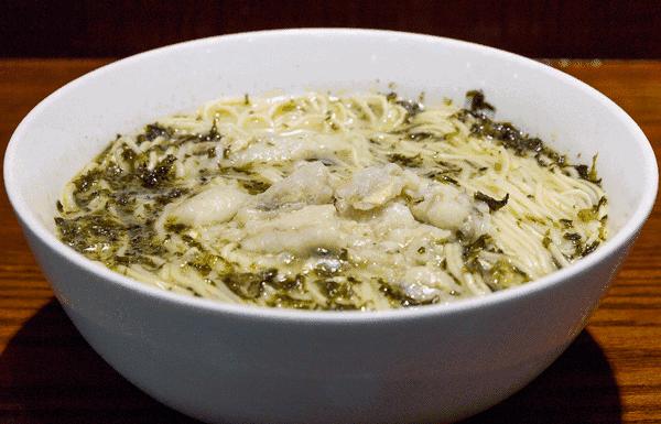 上海必吃榜第一名黄鱼面,上海50一碗的黄鱼面