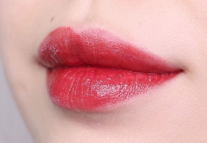 今年秋冬最显白的口红种草必备,秋冬显白口红色号推荐