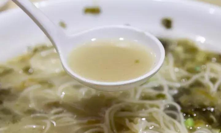 上海必吃榜第一名黄鱼面,上海50一碗的黄鱼面