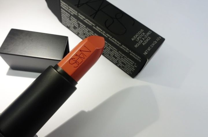 今年秋冬最显白的口红种草必备,秋冬显白口红色号推荐