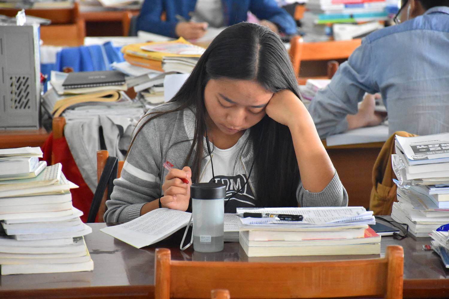 成绩一般的学生考研985大学难度大吗?考研不是高考!