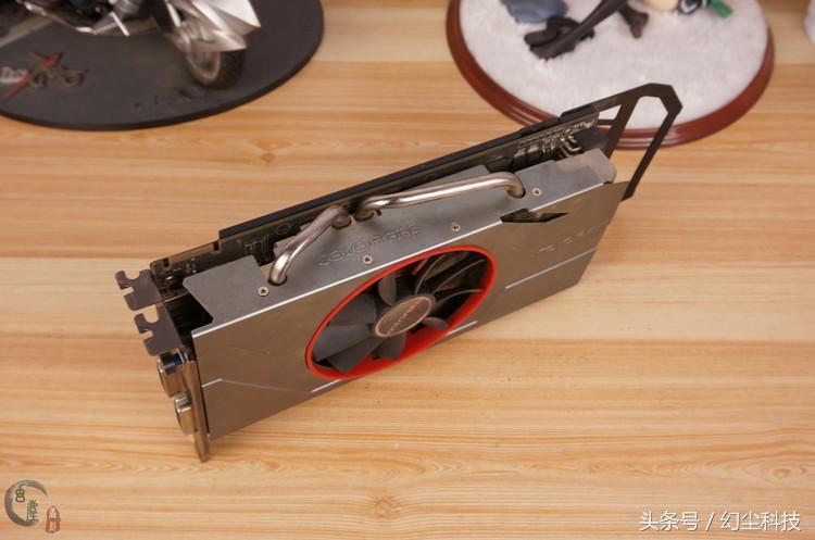 以前不太喜欢用机箱,显卡变成了吸尘器,除尘又花时间又费力