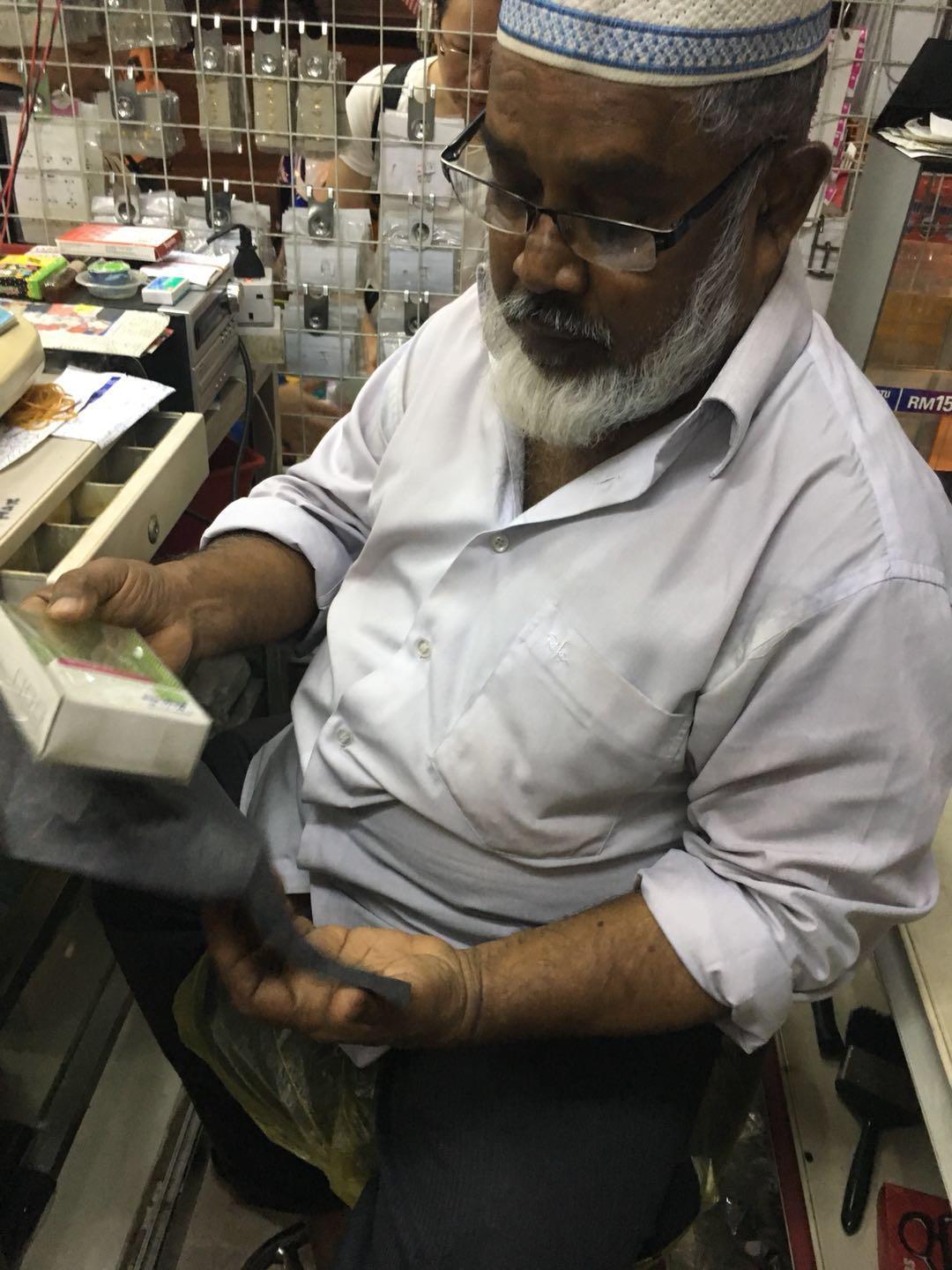 在马来西亚的沙巴码头，中国女生很受欢迎