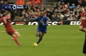 足球场上超级搞笑片段,足球场上搞笑瞬间