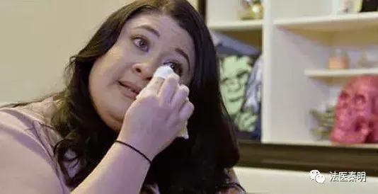 女人有两个子宫怎么办呢,来大姨妈可以同宫吗