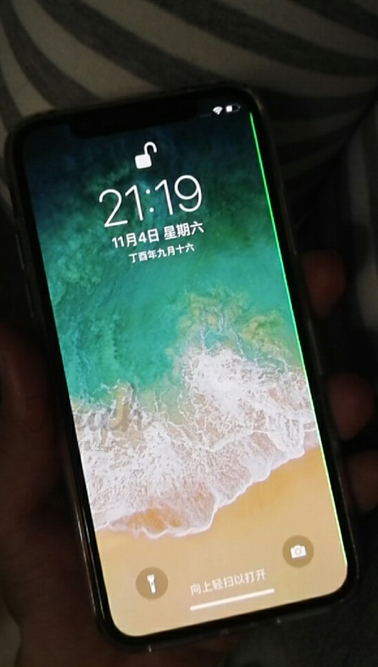 iphonex屏幕出现一条绿线,iphonex屏幕有一条绿线