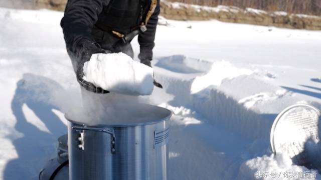 如何在暴风雪中生存,下雪天挡雪的方法