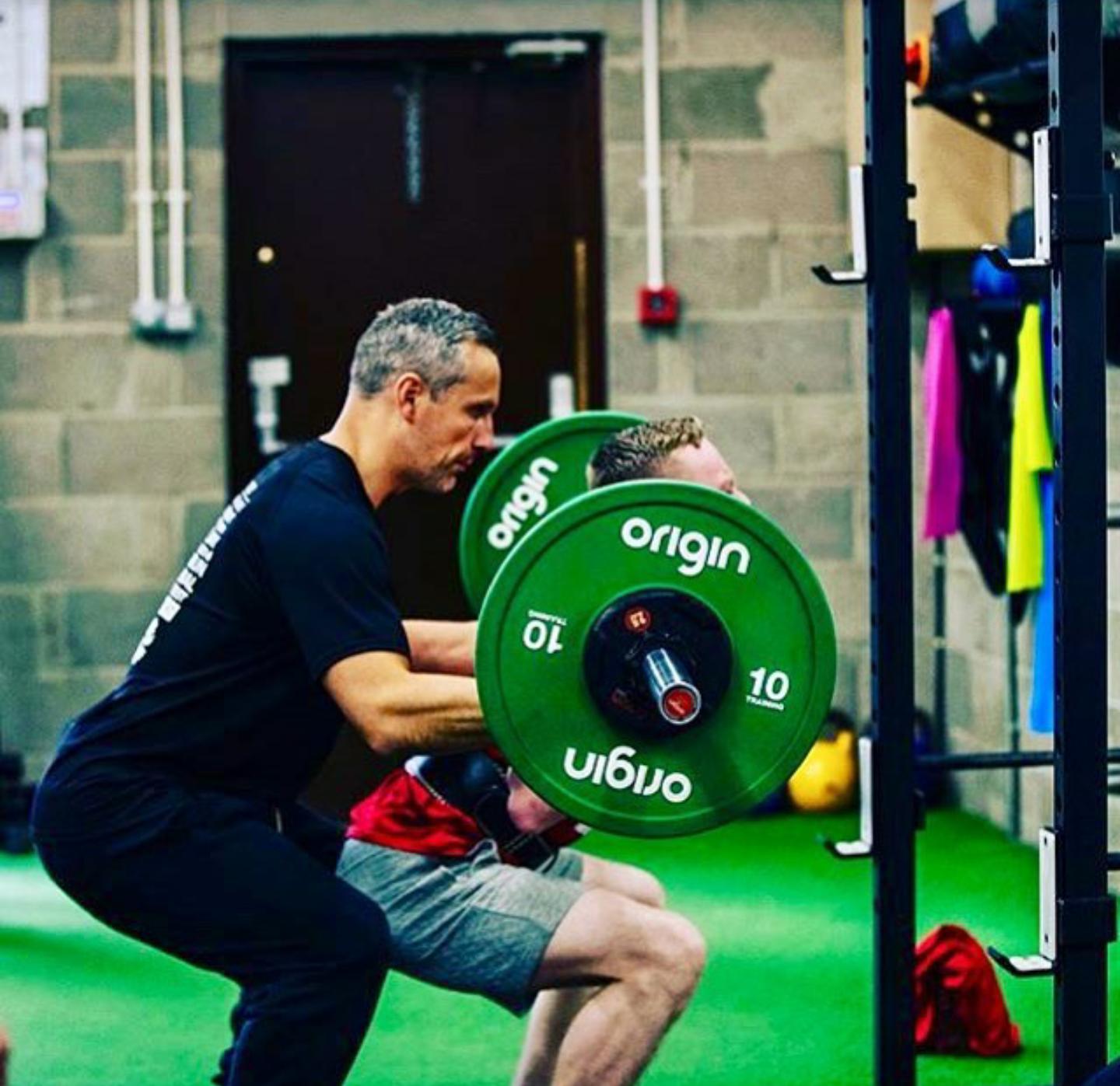 做深蹲头晕是什么原因,大重量深蹲为什么导致头疼