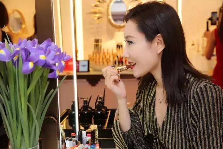 奢侈品跨界风潮来袭这些东西你都见过了吗？