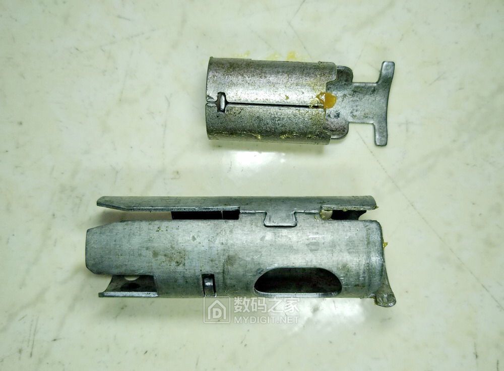 球形锁坏了怎么从木门上拆下来,室内门球形锁怎么拆