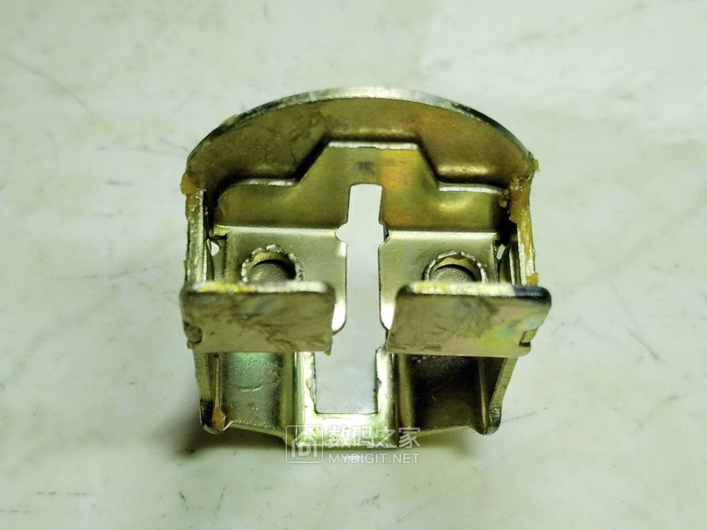 球形锁坏了怎么从木门上拆下来,室内门球形锁怎么拆