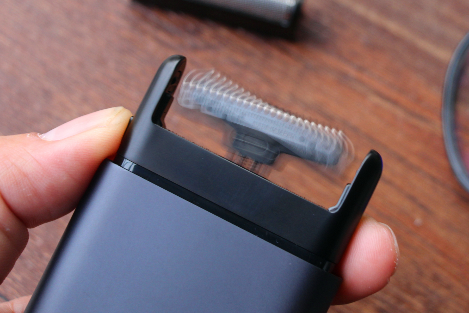 米家小米电动剃须刀s101,小米便宜又好用的剃须刀测评