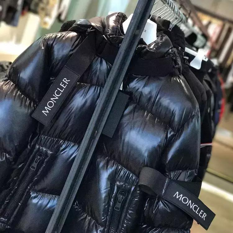 moncler限量羽绒服中国风,moncler羽绒服70周年穿搭