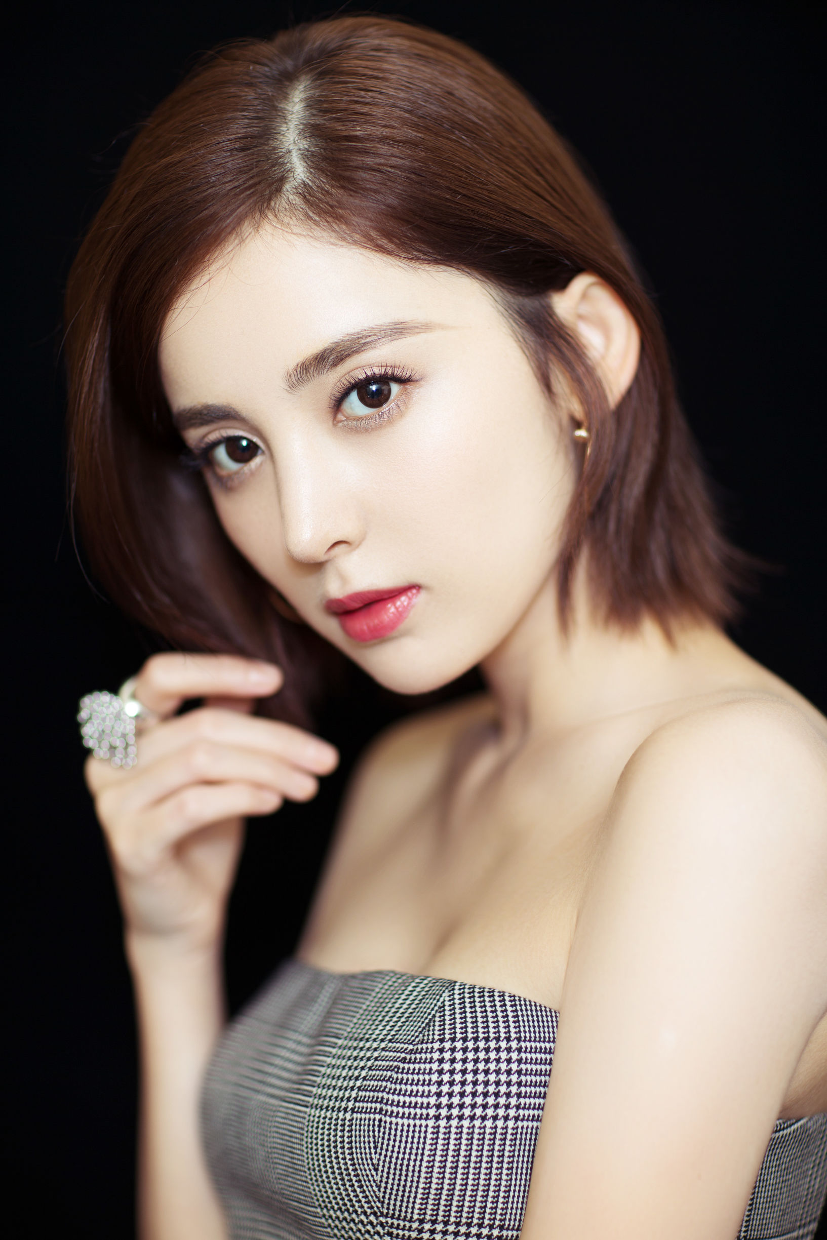 古力娜扎高调晒美照,古力娜扎萌探眼妆